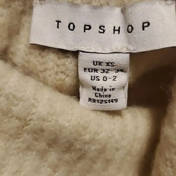 Nwt TOPSHOP Considered Ivory Turtleneck- Ladies Size 0/2 - Picture 4 of 6